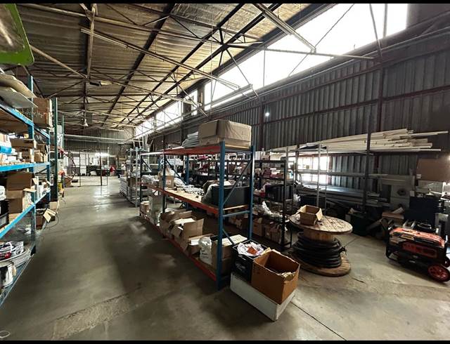 390M² WAREHOUSE TO LET IN WYNBERG