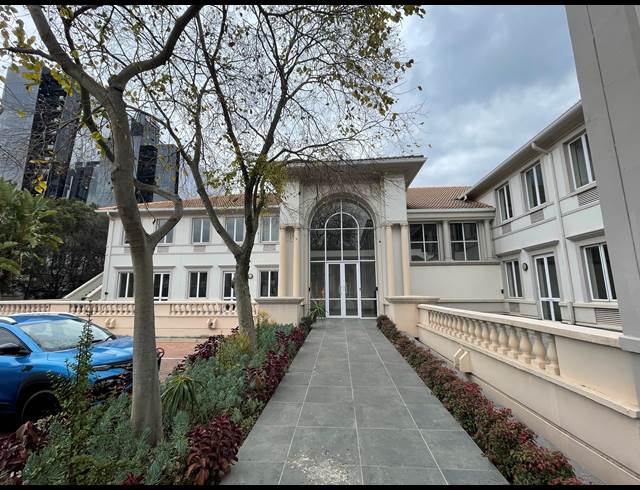565M² OFFICE TO LET IN SANDTON CENTRAL