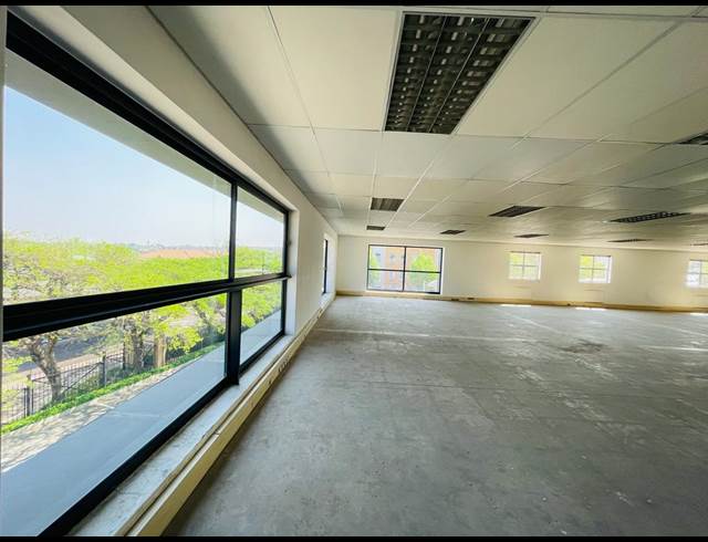 586M² OFFICE TO LET IN VORNA VALLEY