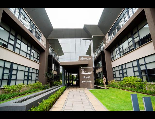 866M² OFFICE TO LET IN PARKHAVEN