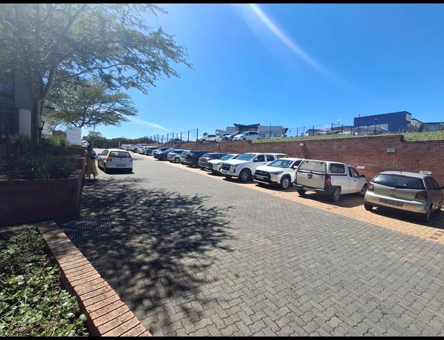 678M² OFFICE TO LET IN BEACON BAY