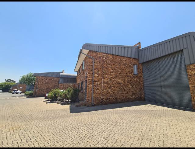 435.50M² WAREHOUSE TO LET IN ALLANDALE