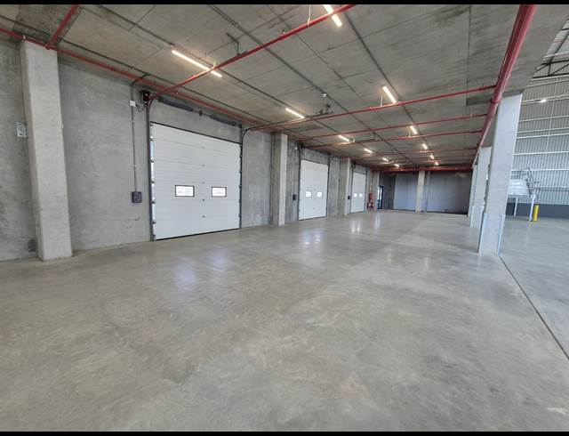 2,322M² WAREHOUSE TO LET IN ATLANTIC HILLS