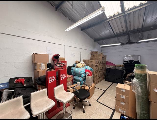 298M² WAREHOUSE TO LET IN SPRINGFIELD PARK
