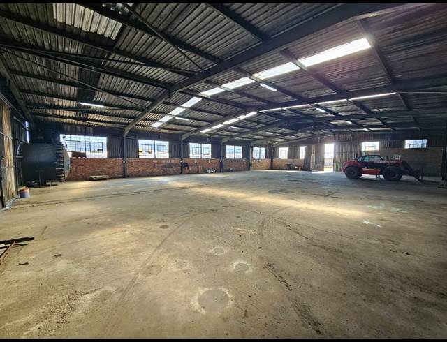 1,000M² WAREHOUSE TO LET IN BOKSBURG EAST