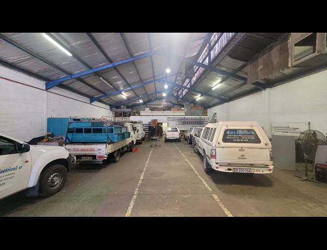 4,550M² WAREHOUSE TO LET IN ATLANTIS CENTRAL