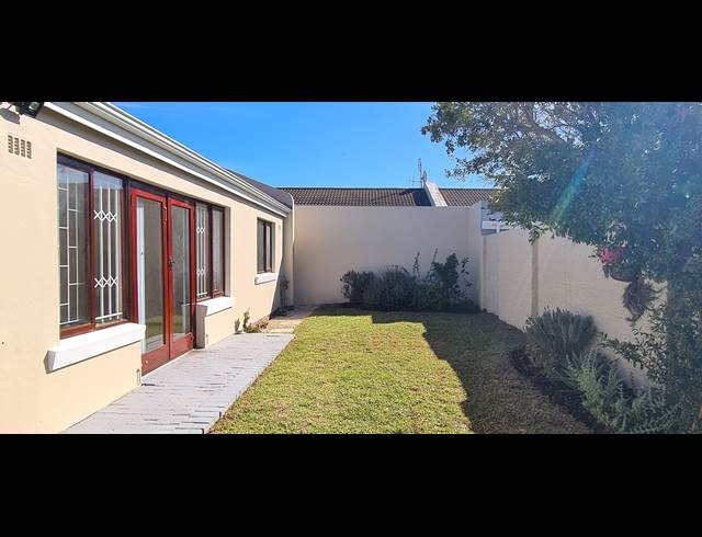 3 bed property to rent in DREYERSDAL