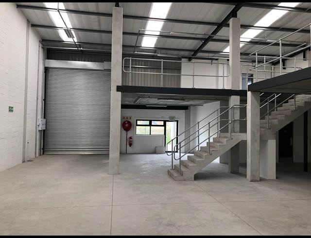 413M² WAREHOUSE TO LET IN STIKLAND INDUSTRIAL