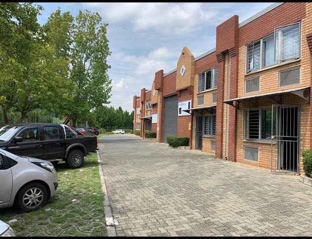 197M² WAREHOUSE RENTED IN STRIJDOMPARK