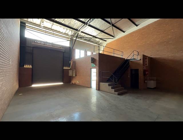 284.20M² WAREHOUSE TO LET IN DRIEHOEK