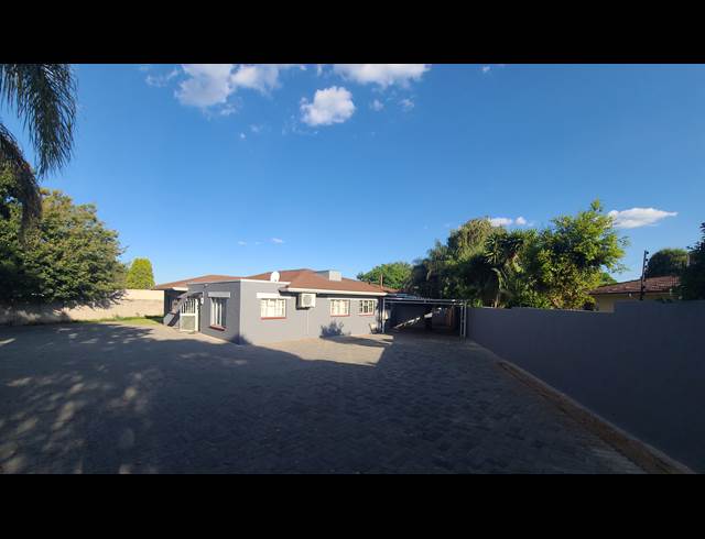 3 BEDROOM FREESTANDING TO LET IN SANDRINGHAM