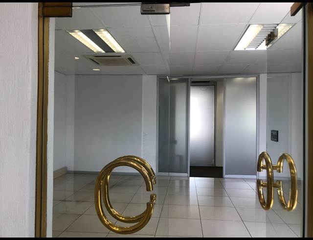 99M² OFFICE TO LET IN HYDE PARK