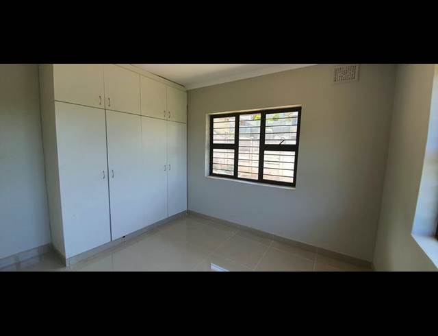 2 BEDROOM PROPERTY TO RENT IN GREENWOOD PARK