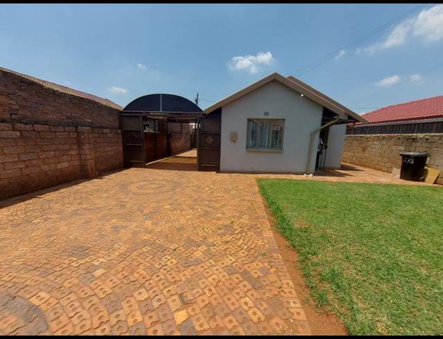 3 BEDROOM PROPERTY TO RENT IN PROTEA GLEN