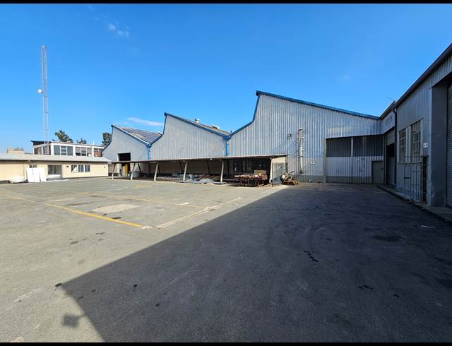 4,656M² WAREHOUSE TO LET IN ALRODE