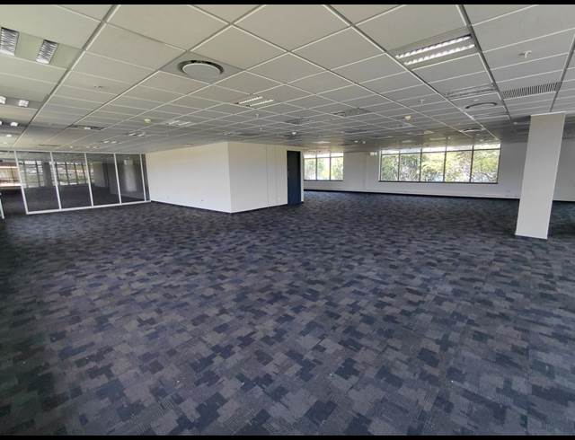 6,746M² OFFICE TO LET IN WATERFALL