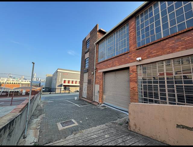641M² WAREHOUSE TO LET IN WYNBERG