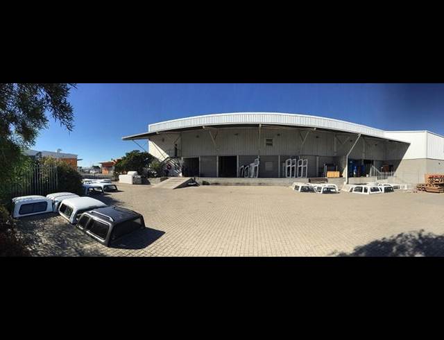 1,719M² WAREHOUSE RENTED IN THORNTON