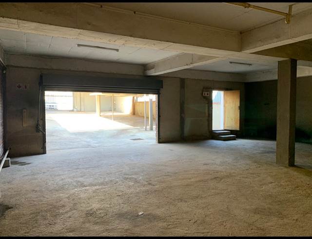 150M² WAREHOUSE TO LET IN STRIJDOMPARK
