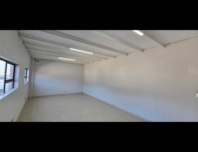 435M² WAREHOUSE TO LET IN COSMO BUSINESS PARK