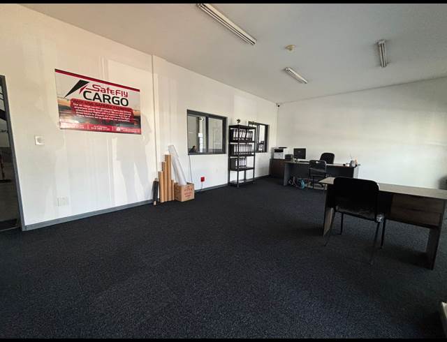 404M² WAREHOUSE TO LET IN MATROOSFONTEIN