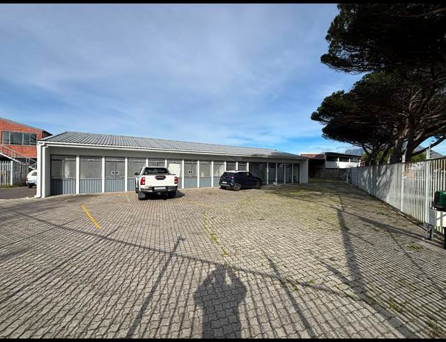 1,300M² WAREHOUSE TO LET IN EPPING INDUSTRIAL