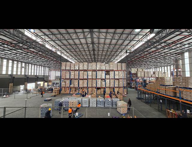 7,649M² WAREHOUSE TO LET IN NORTH RIDING
