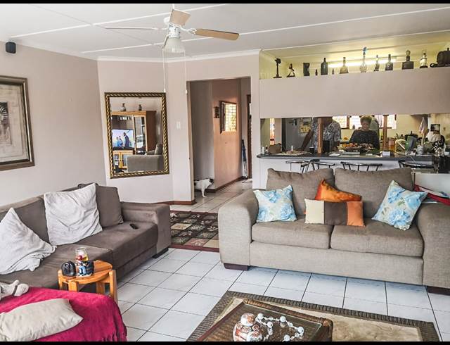 3 BEDROOM APARTMENT TO LET IN MTUNZINI
