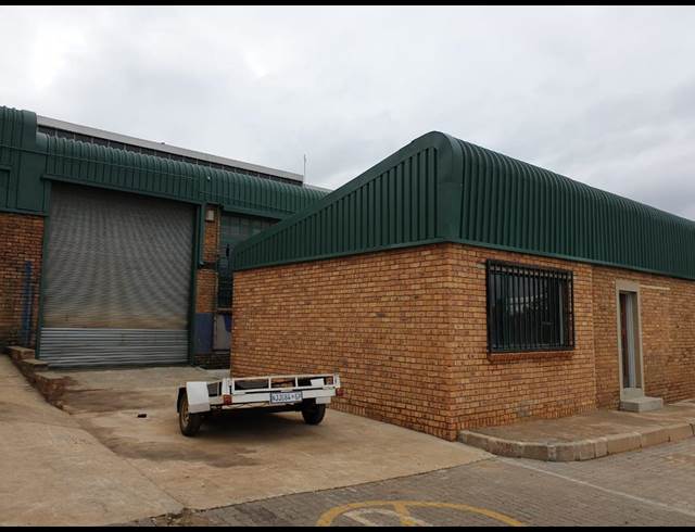 550M² WAREHOUSE RENTED IN WADEVILLE