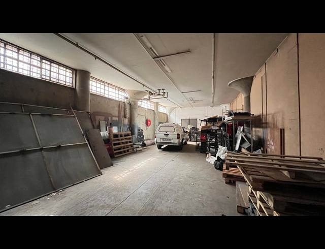 250M² WAREHOUSE TO LET IN SELBY