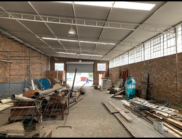 850M² WAREHOUSE TO LET IN ANDERBOLT