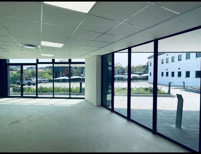 425M² OFFICE TO LET IN VORNA VALLEY