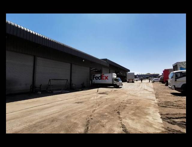 3,554M² WAREHOUSE TO LET IN ANDERBOLT