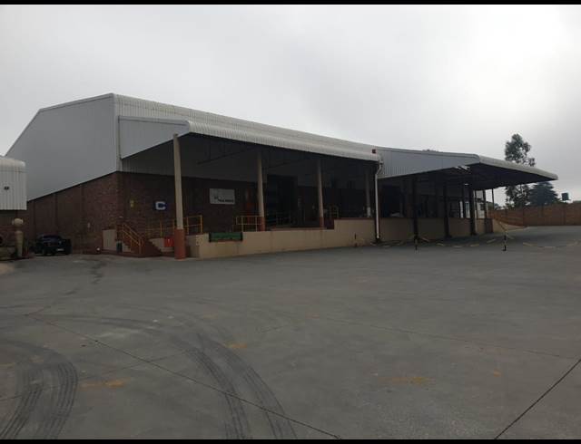 2,230M² WAREHOUSE TO LET IN BREDELL