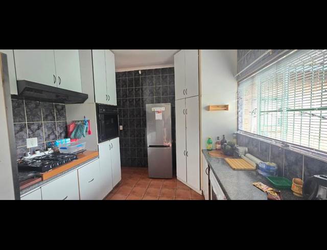 4 BEDROOM PROPERTY TO RENT IN HENLEY-ON-KLIP