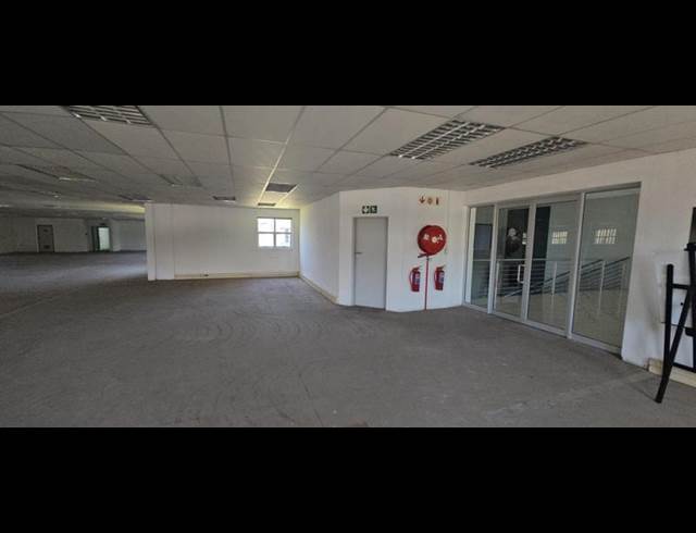BUSINESS PROPERTY TO RENT IN HALFWAY GARDENS