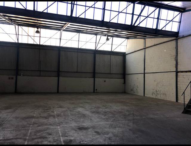 948M² WAREHOUSE TO LET IN BELLVILLE SOUTH