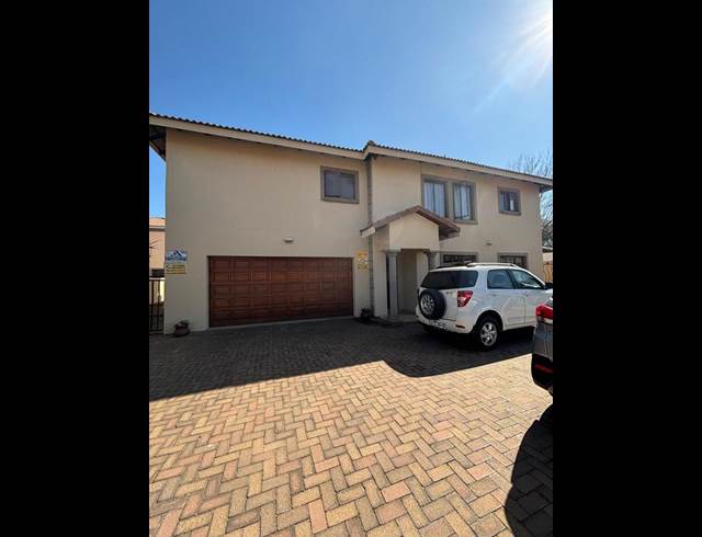 3 BEDROOM PROPERTY TO RENT IN KENLEAF