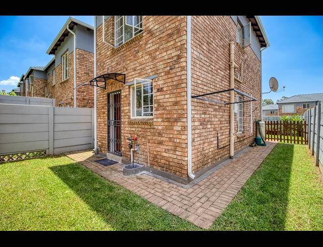 2 BEDROOM DUPLEX RENTED IN NORTH RIDING
