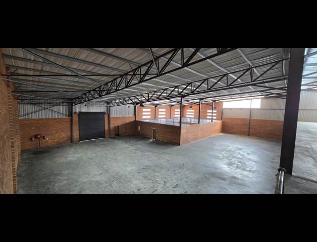 2,848M² WAREHOUSE TO LET IN ORMONDE