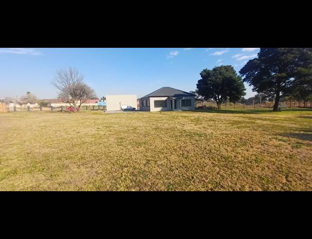 5,000M² BUILDING TO LET IN WITPOORT ESTATES