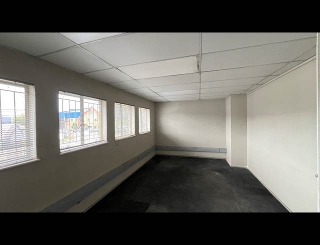 428M² WAREHOUSE TO LET IN MEADOWDALE
