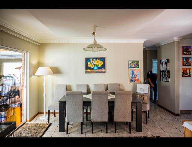 3 bed property to rent in CHANCLIFF AH