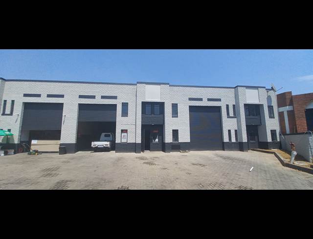 515M² MINI FACTORY TO LET IN STRIJDOMPARK