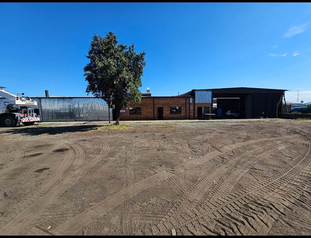 1,000M² WAREHOUSE TO LET IN BOKSBURG EAST