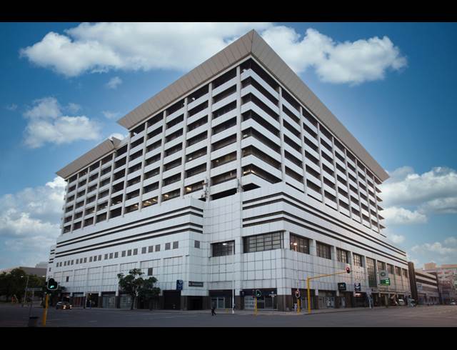 98.80M² OFFICE TO LET IN OLD FORT