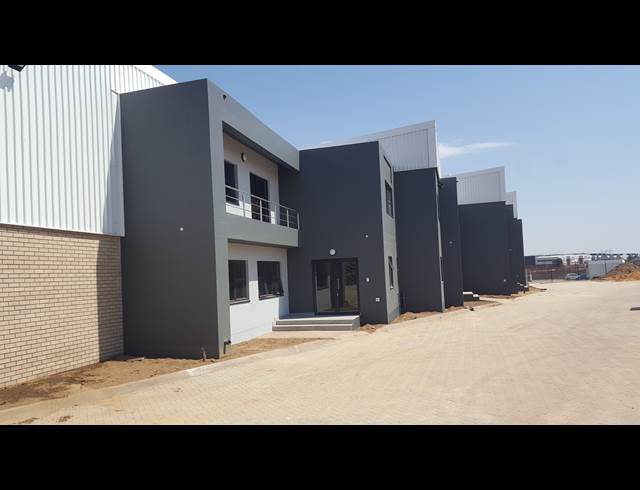 501M² WAREHOUSE TO LET IN LONGLAKE