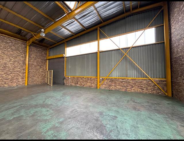 1,300M² WAREHOUSE TO LET IN ROBERTVILLE