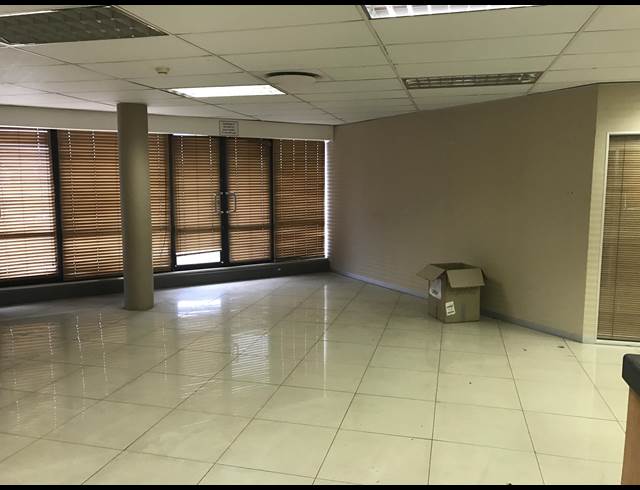931M² OFFICE TO LET IN CENTURION CENTRAL