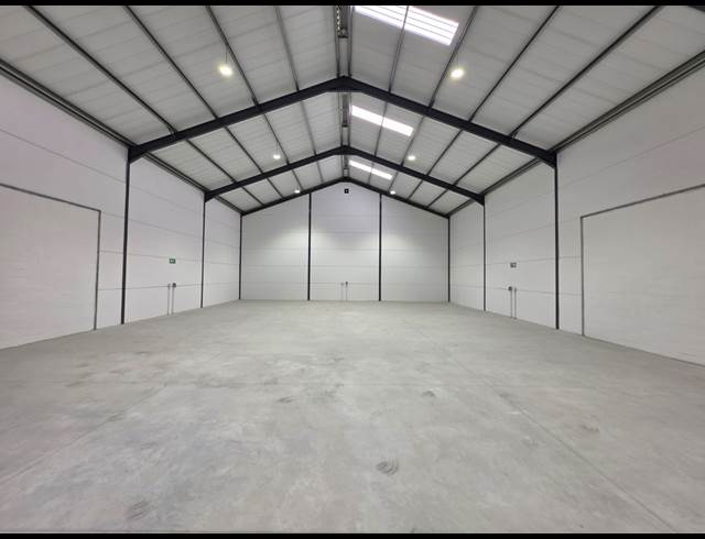 546M² WAREHOUSE TO LET IN FIRGROVE INDUSTRIAL ESTATE